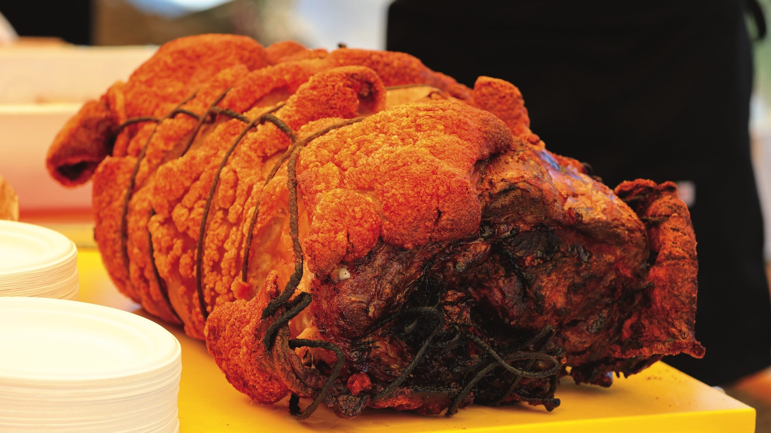 Anche la porchetta è prodotta da Andrea e Fabio Di Pietrantonio.